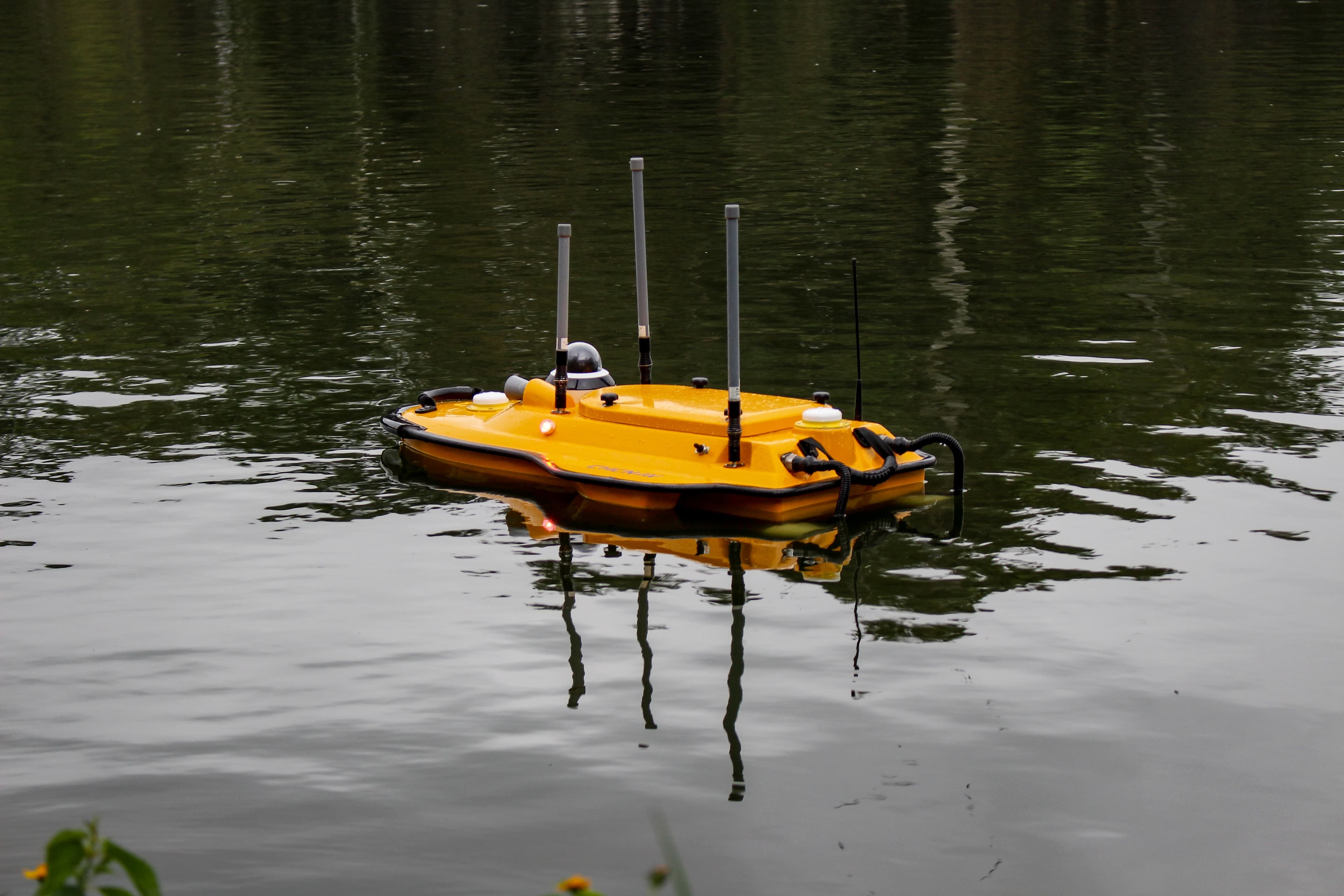 Urbia segue investindo e realiza batimetria no lago do Ibirapuera